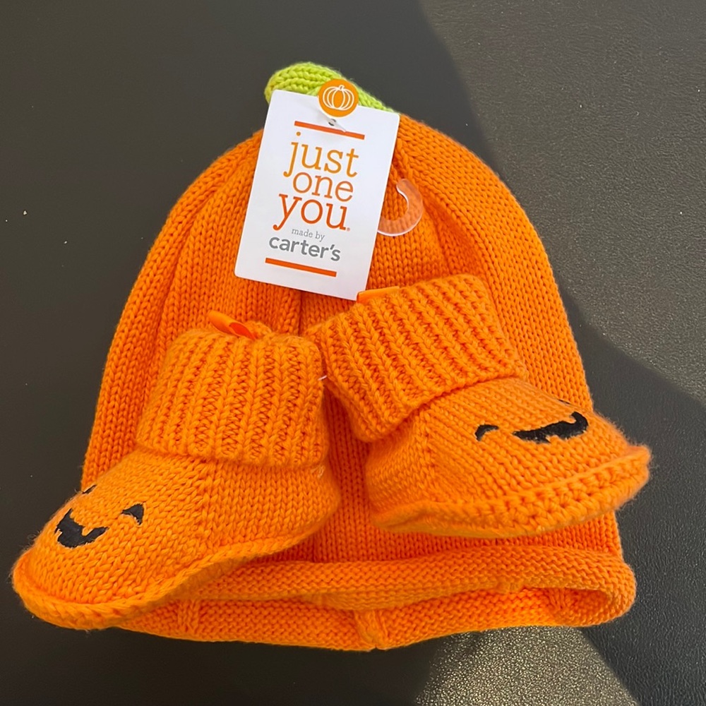 Pumpkin Hat/Bootie Set